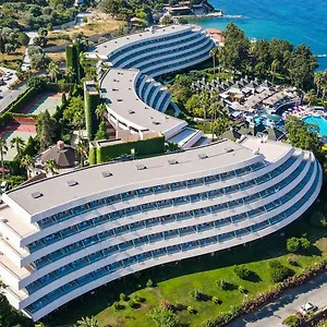 4* Semesteranläggning (resort) The Grand Blue Sky International